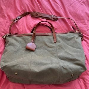 Madewell canavas weekender ( they no longer sell it)